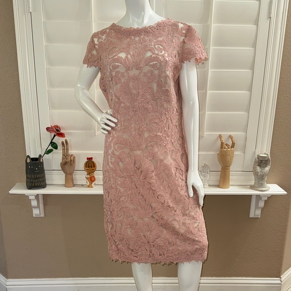 Tadashi Shoji CORDED EMBROIDERY ON TULLE CAP SLEEVE Dress in Petal Bloom - Picture 1 of 11